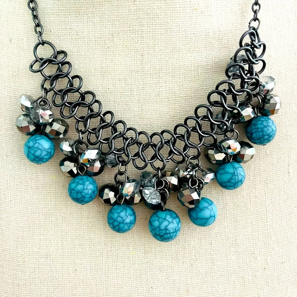 Boutique Elegant Turquoise and Silver Necklace